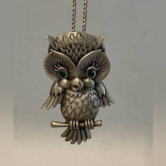 Vintage Pewter JJ Owl Brooch Pin Green Eye Rhinestones - Picture 3 of 13